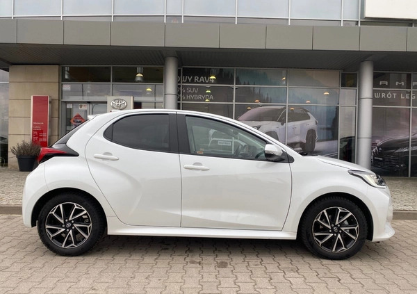 Toyota Yaris cena 91900 przebieg: 2355, rok produkcji 2023 z Kalisz małe 497